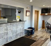 Super 8 Altoona Lobby
