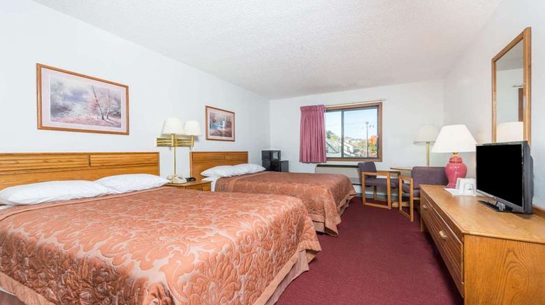 <b>Super 8 Front Royal Room</b>. Images powered by <a href="https://iceportal.shijigroup.com/" title="IcePortal" target="_blank">IcePortal</a>.