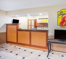 Super 8 Harrisonburg Lobby