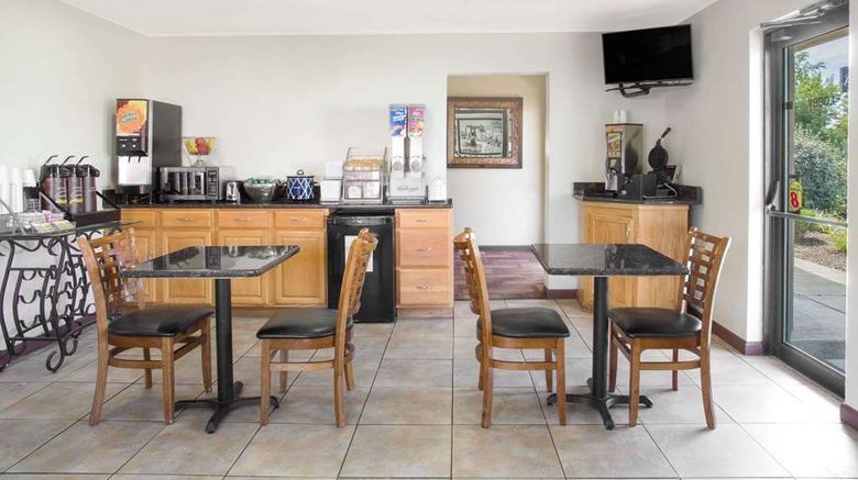 <b>Super 8 Abingdon Other</b>. Images powered by <a href="https://iceportal.shijigroup.com/" title="IcePortal" target="_blank">IcePortal</a>.