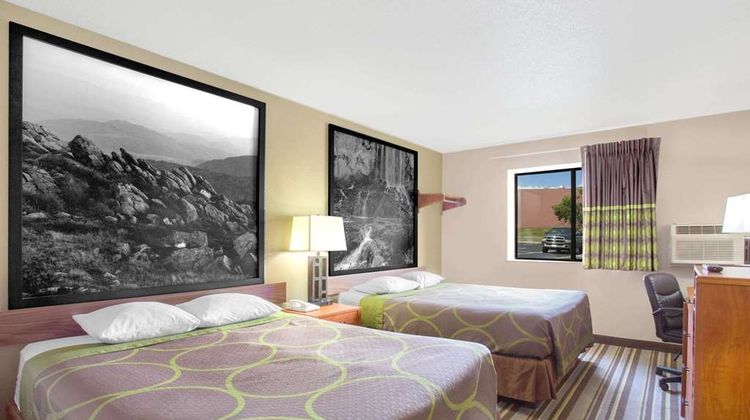 Super 8 Abingdon Room