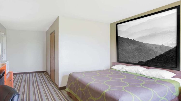 Super 8 Abingdon Room