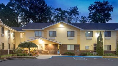 Super 8 Radford