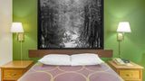 Super 8 Radford Room