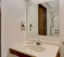 Super 8 Newport News/Jefferson Ave. Room
