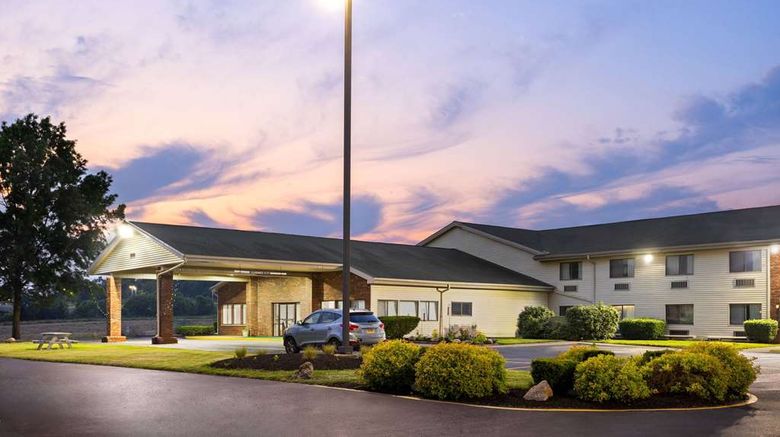 <b>Super 8 Henrietta/Rochester Area Exterior</b>. Images powered by <a href="https://iceportal.shijigroup.com/" title="IcePortal" target="_blank">IcePortal</a>.