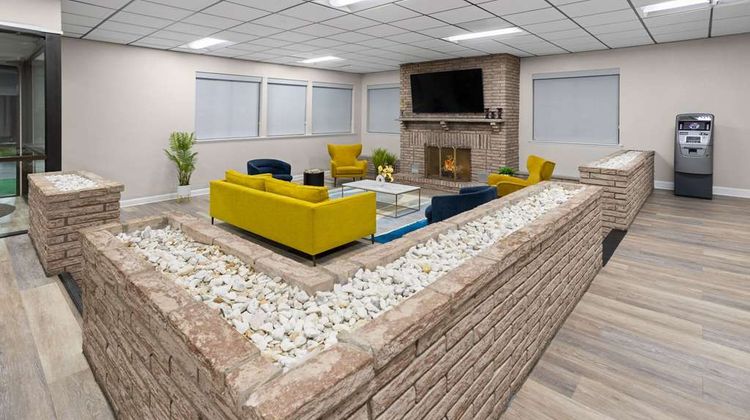 Super 8 Henrietta/Rochester Area Lobby
