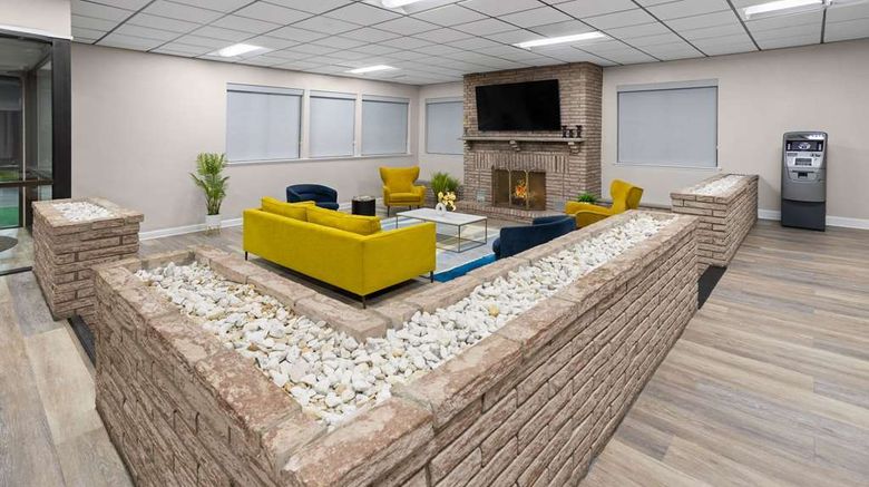 <b>Super 8 Henrietta/Rochester Area Lobby</b>. Images powered by <a href="https://iceportal.shijigroup.com/" title="IcePortal" target="_blank">IcePortal</a>.