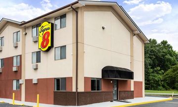 Super 8 Chester/Richmond Area
