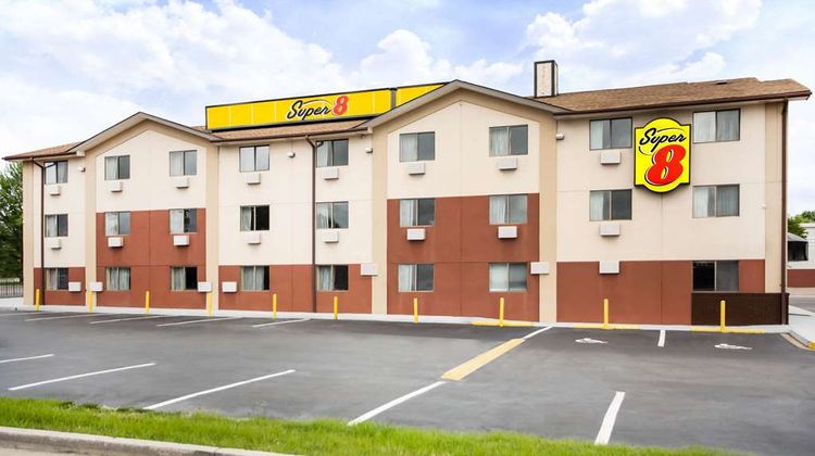 Super 8 Chester/Richmond Area Exterior