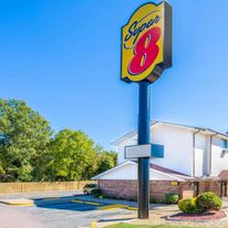 Super 8 by Wyndham/Broad Street