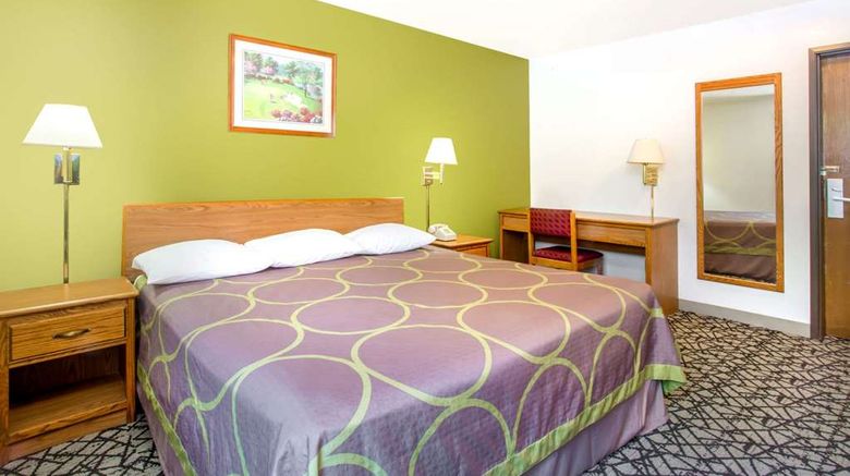 <b>Super 8 by Wyndham/Broad Street Room</b>. Images powered by <a href="https://iceportal.shijigroup.com/" title="IcePortal" target="_blank">IcePortal</a>.