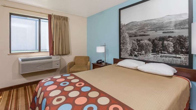<b>Super 8 Danville Room</b>. Images powered by <a href="https://iceportal.shijigroup.com/" title="IcePortal" target="_blank">IcePortal</a>.