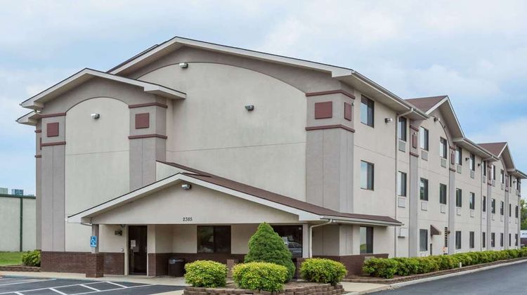 Super 8 Danville Exterior