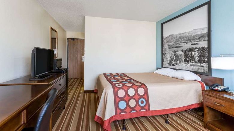 <b>Super 8 Danville Room</b>. Images powered by <a href="https://iceportal.shijigroup.com/" title="IcePortal" target="_blank">IcePortal</a>.