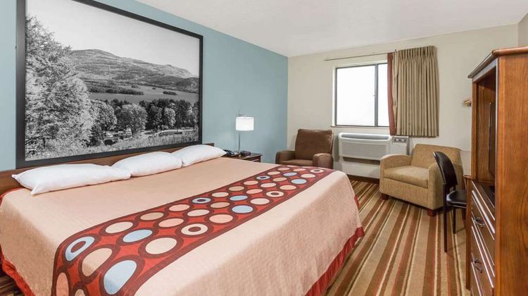 Super 8 Danville Room