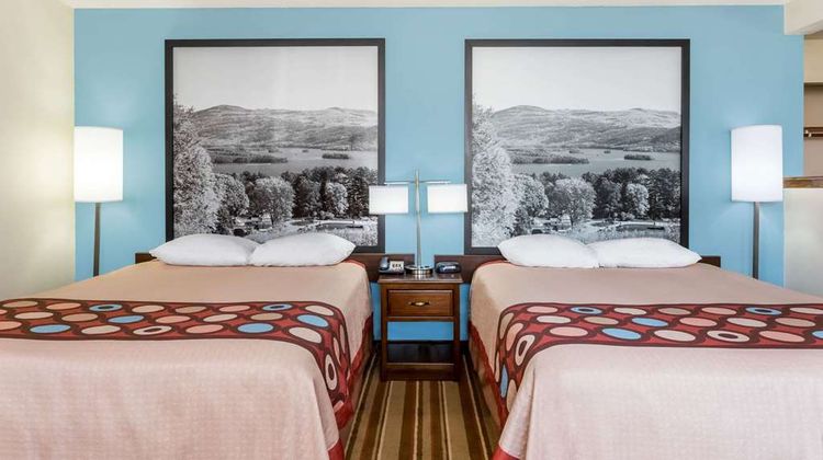 Super 8 Danville Room