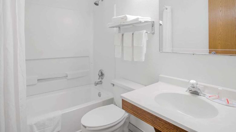 <b>Super 8 Appomattox Room</b>. Images powered by <a href="https://iceportal.shijigroup.com/" title="IcePortal" target="_blank">IcePortal</a>.