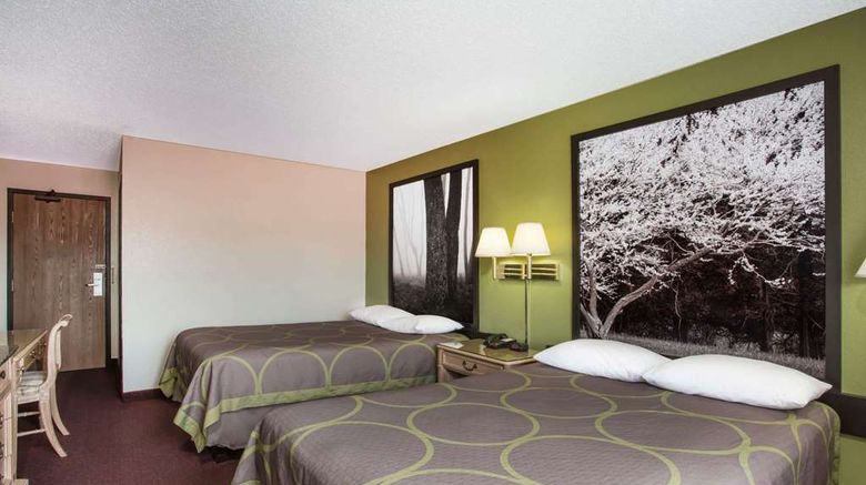 <b>Super 8 Salem Room</b>. Images powered by <a href="https://iceportal.shijigroup.com/" title="IcePortal" target="_blank">IcePortal</a>.