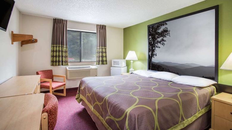 <b>Super 8 Salem Room</b>. Images powered by <a href="https://iceportal.shijigroup.com/" title="IcePortal" target="_blank">IcePortal</a>.