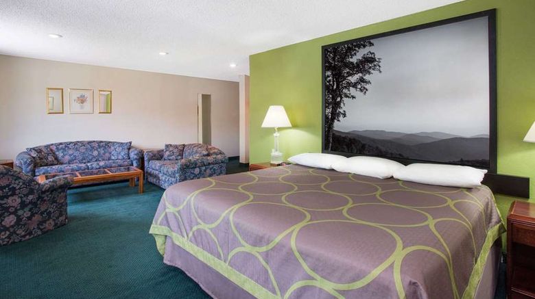 <b>Super 8 Salem Room</b>. Images powered by <a href="https://iceportal.shijigroup.com/" title="IcePortal" target="_blank">IcePortal</a>.