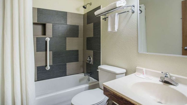 <b>Super 8 Salem Room</b>. Images powered by <a href="https://iceportal.shijigroup.com/" title="IcePortal" target="_blank">IcePortal</a>.