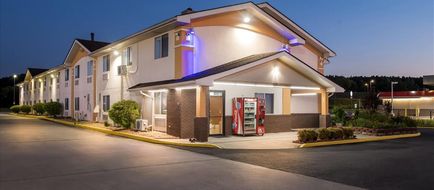 Super 8 Franklin Exterior