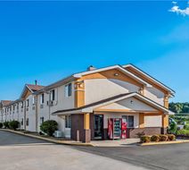 Super 8 Franklin Exterior