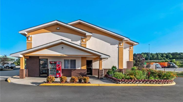 Super 8 Franklin Exterior