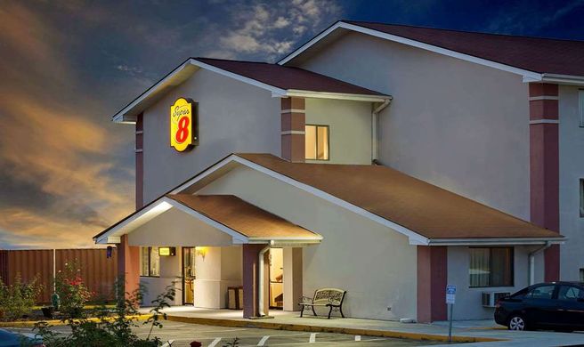 Super 8 Waynesboro Exterior
