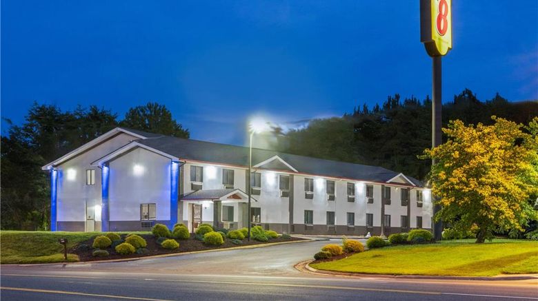 <b>Super 8  Farmville Exterior</b>. Images powered by <a href="https://iceportal.shijigroup.com/" title="IcePortal" target="_blank">IcePortal</a>.
