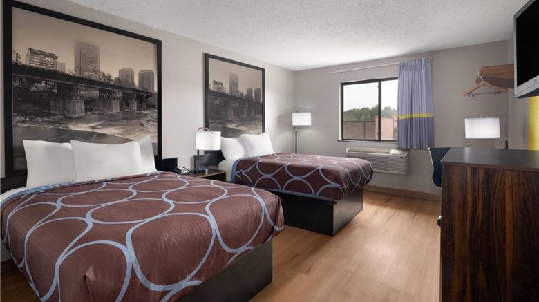 <b>Super 8  Farmville Room</b>. Images powered by <a href="https://iceportal.shijigroup.com/" title="IcePortal" target="_blank">IcePortal</a>.