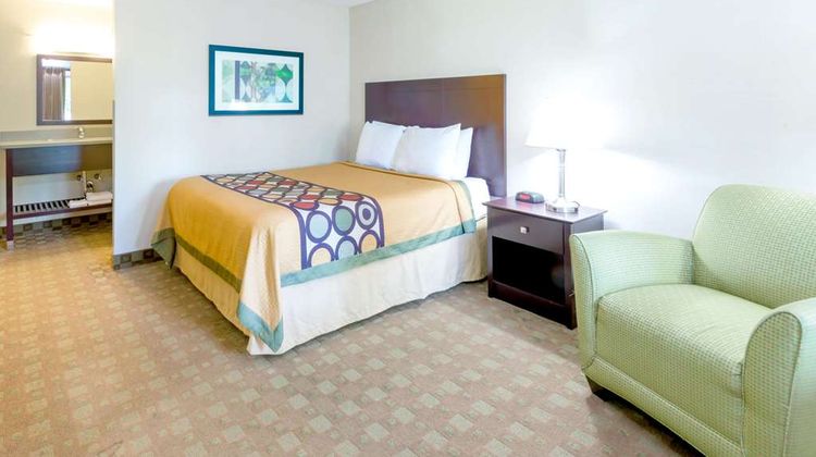 Super 8 White River Junction Room