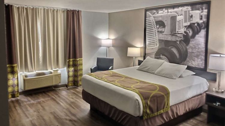 Super 8 Georgetown Room