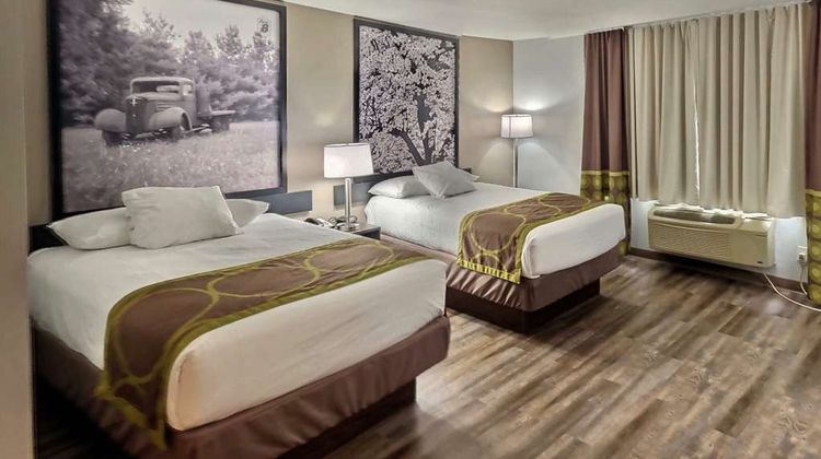 Super 8 Georgetown Room