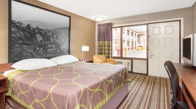 <b>Super 8 Wytheville Room</b>. Images powered by <a href="https://iceportal.shijigroup.com/" title="IcePortal" target="_blank">IcePortal</a>.