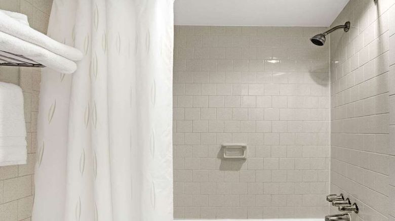 <b>Super 8 Williamsburg/Historic Area Room</b>. Images powered by <a href="https://iceportal.shijigroup.com/" title="IcePortal" target="_blank">IcePortal</a>.