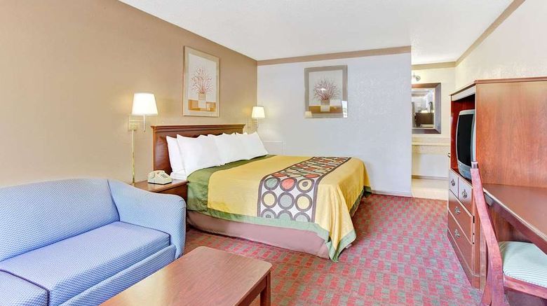 <b>Super 8 Williamsburg/Historic Area Room</b>. Images powered by <a href="https://iceportal.shijigroup.com/" title="IcePortal" target="_blank">IcePortal</a>.