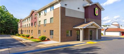 Super 8 Richmond Midlothian Turnpike Exterior