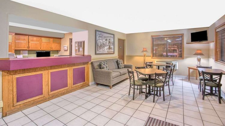 Super 8 Christiansburg/Blacksburg Area Lobby