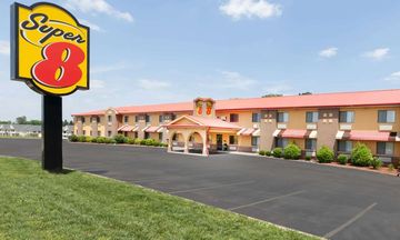 Super 8 Bowling Green
