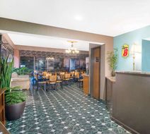 Super 8 Corbin/London Lobby