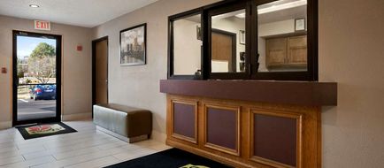 Super 8 Richmond/Chamberlayne Rd Lobby