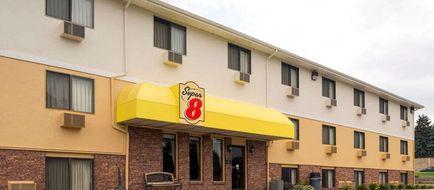 Super 8 Omaha NE Exterior