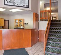 Super 8 Omaha NE Lobby