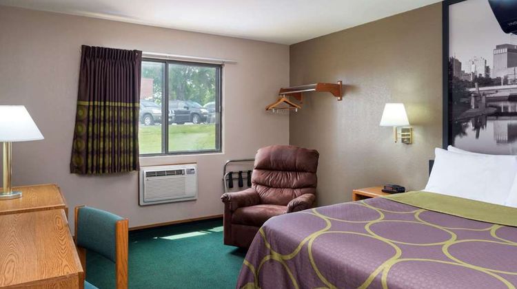 Super 8 Omaha NE Room