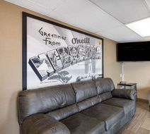 Super 8 O Neill NE Lobby