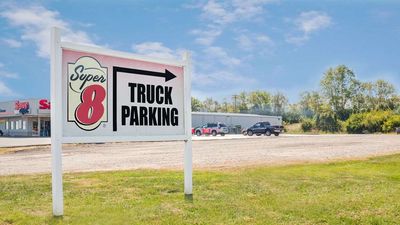 Super 8 Maysville