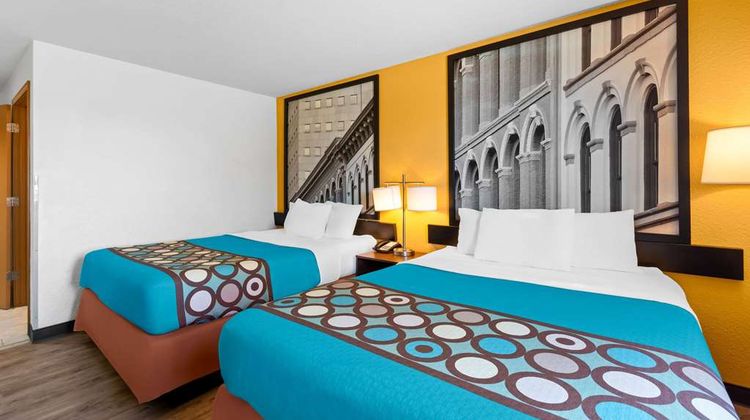 Super 8 Elizabethtown Room