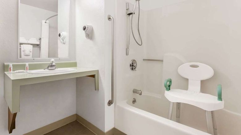 <b>Super 8 by Wyndham Livingston Room</b>. Images powered by <a href="https://iceportal.shijigroup.com/" title="IcePortal" target="_blank">IcePortal</a>.